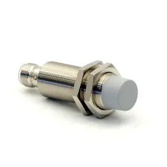 BALLUFF Zylindrische Ausführung mit metrischem Gewinde BAW M18MG-UAC16F-S04G-K