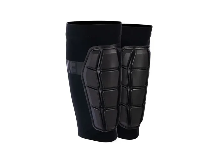 G-FORM Schienbeinprotektor „Pro-X3 Shin Guard“ Was Gr. L/XL, 38 b